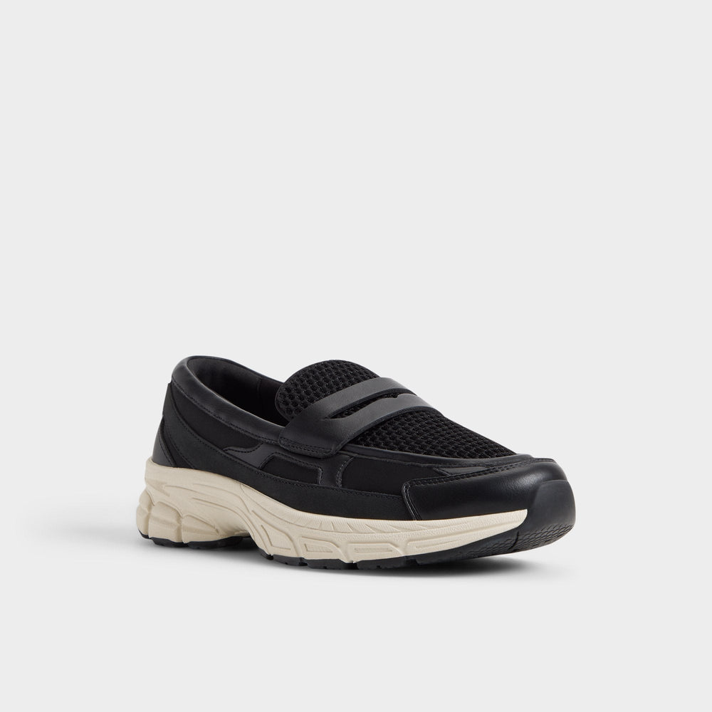 Loffy in Black - Loafer, Jogger sole