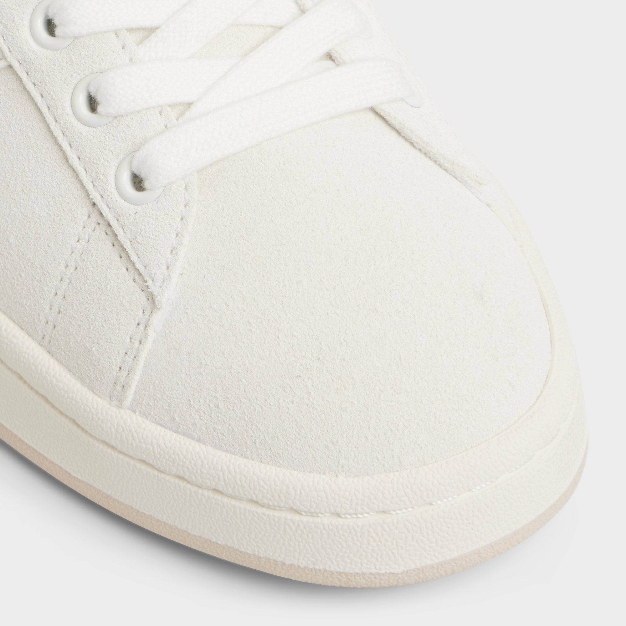 Retrochic in White - Low top sneaker, Cup sole