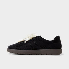 Chicsneaker2 in Black Black - Low top sneaker, Cup sole