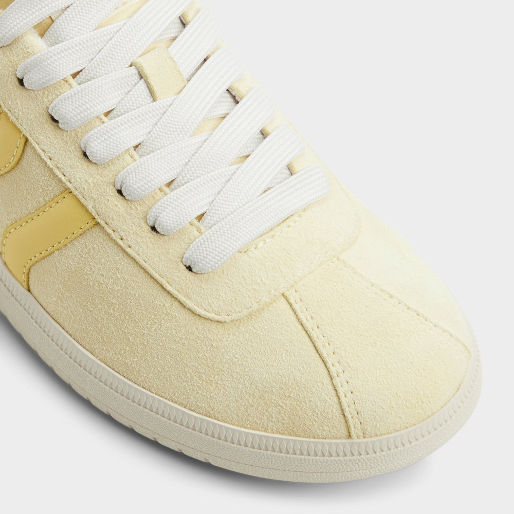 Chicsneaker Light Yellow Women's Low top sneakers - Low top sneaker, Cup sole