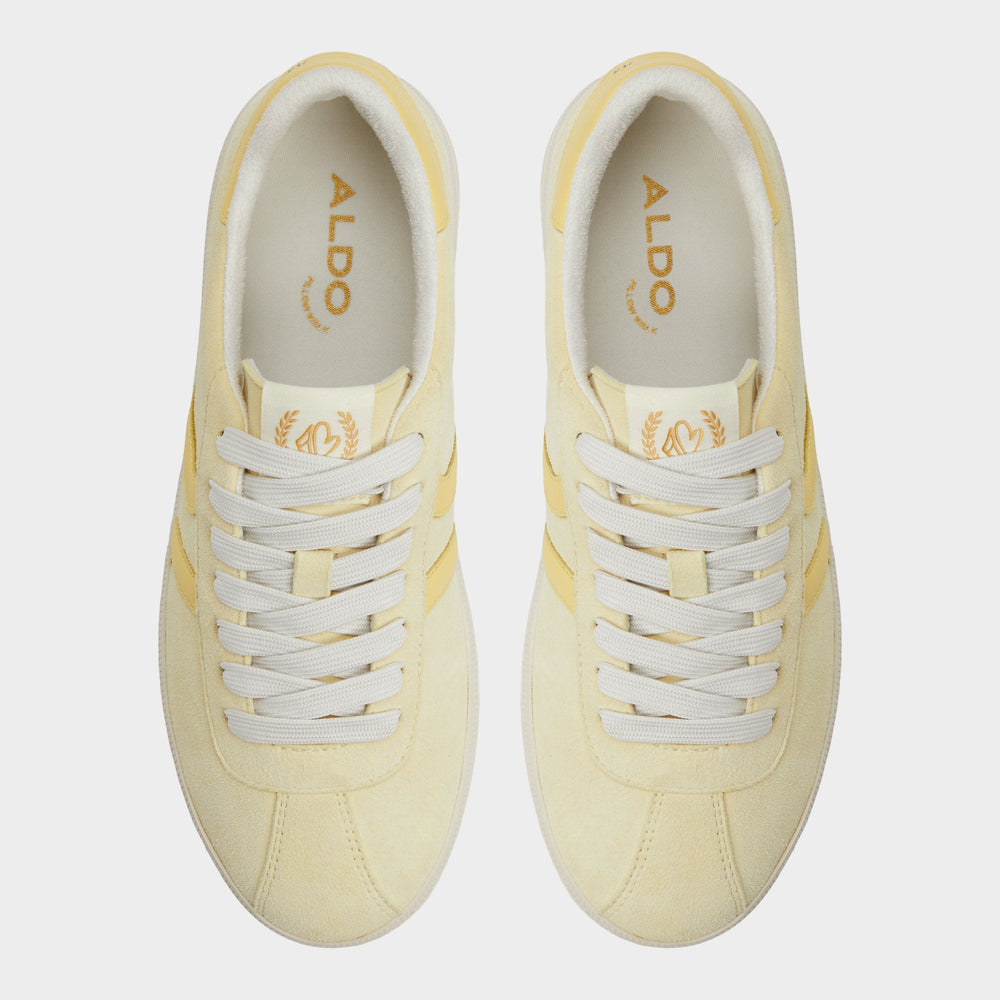 Chicsneaker Light Yellow Women's Low top sneakers - Low top sneaker, Cup sole