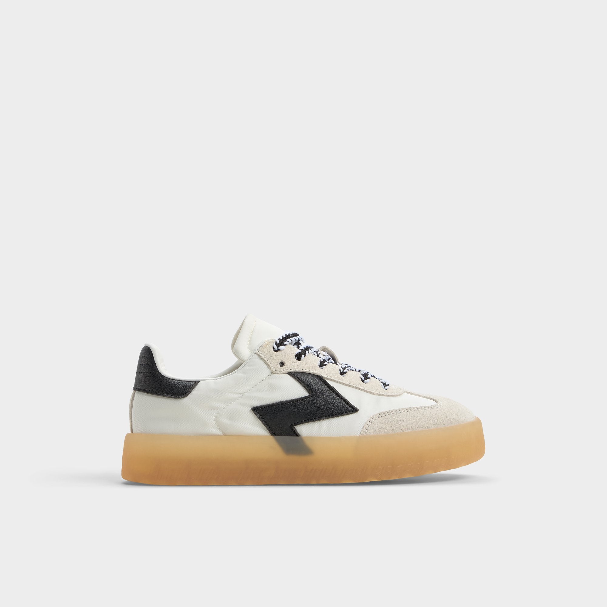 Retrostep White/Black Women's Low top sneakers - Low top sneaker, Jogger sole