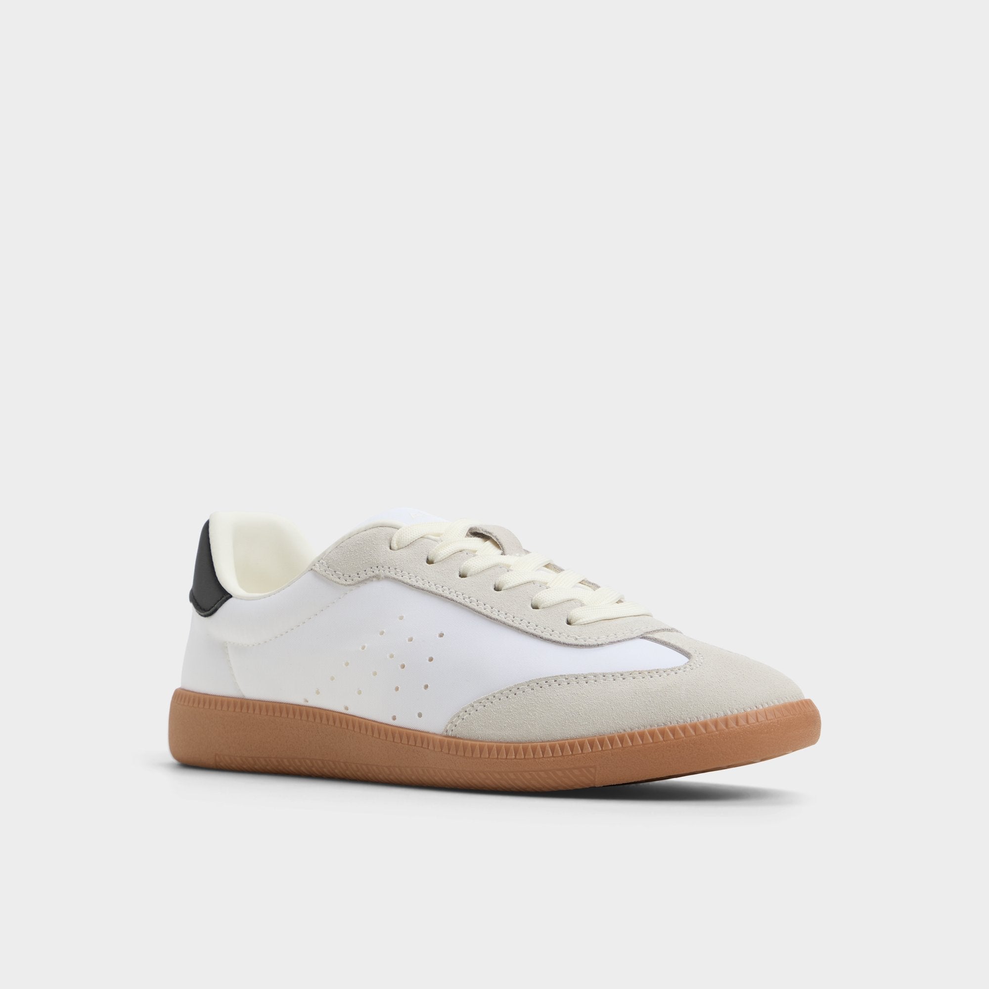 Clubstyle White/Black Women's Low top sneakers - Jogger sneaker, Jogger sole