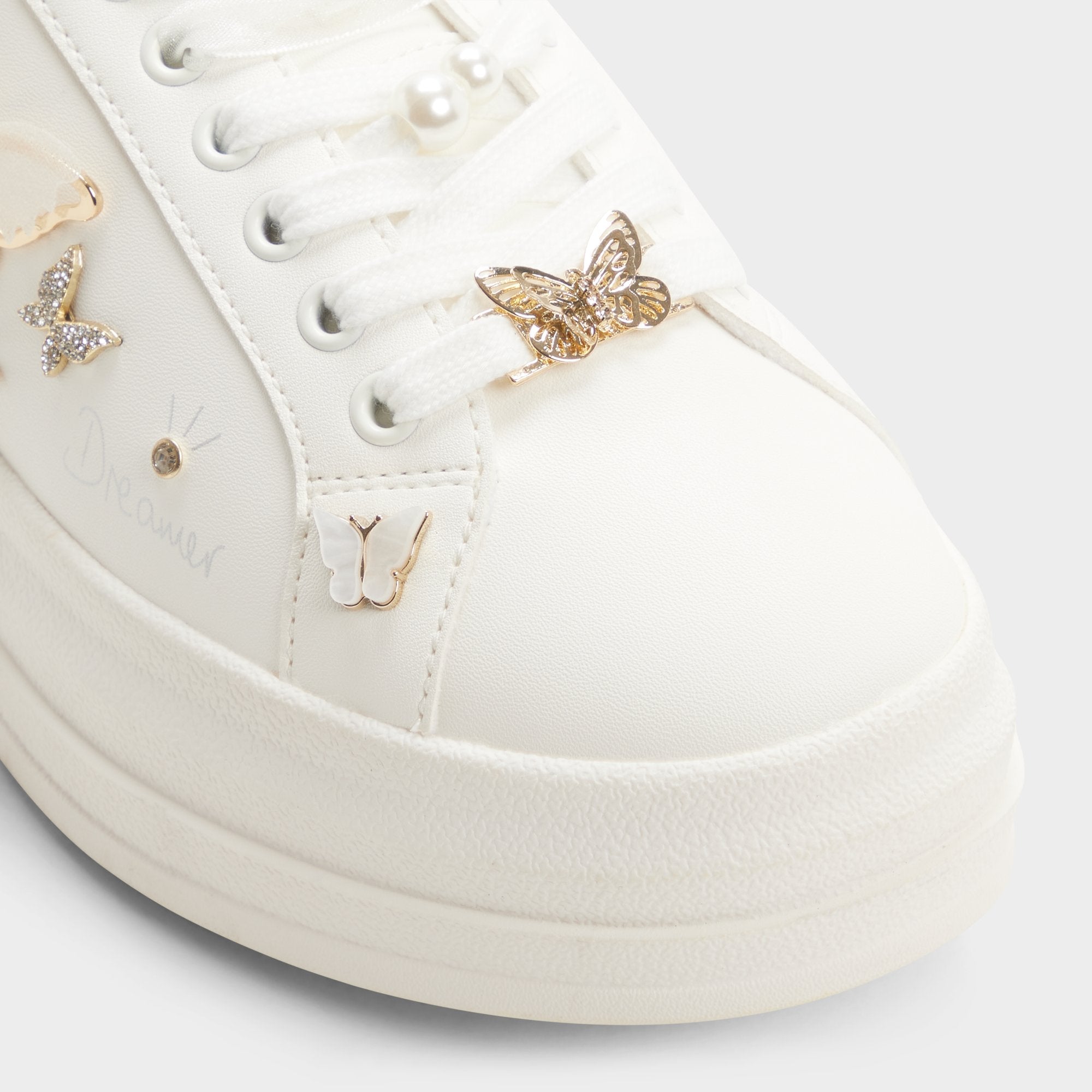 Pearlwing2 in White - Sneaker, Jogger sole