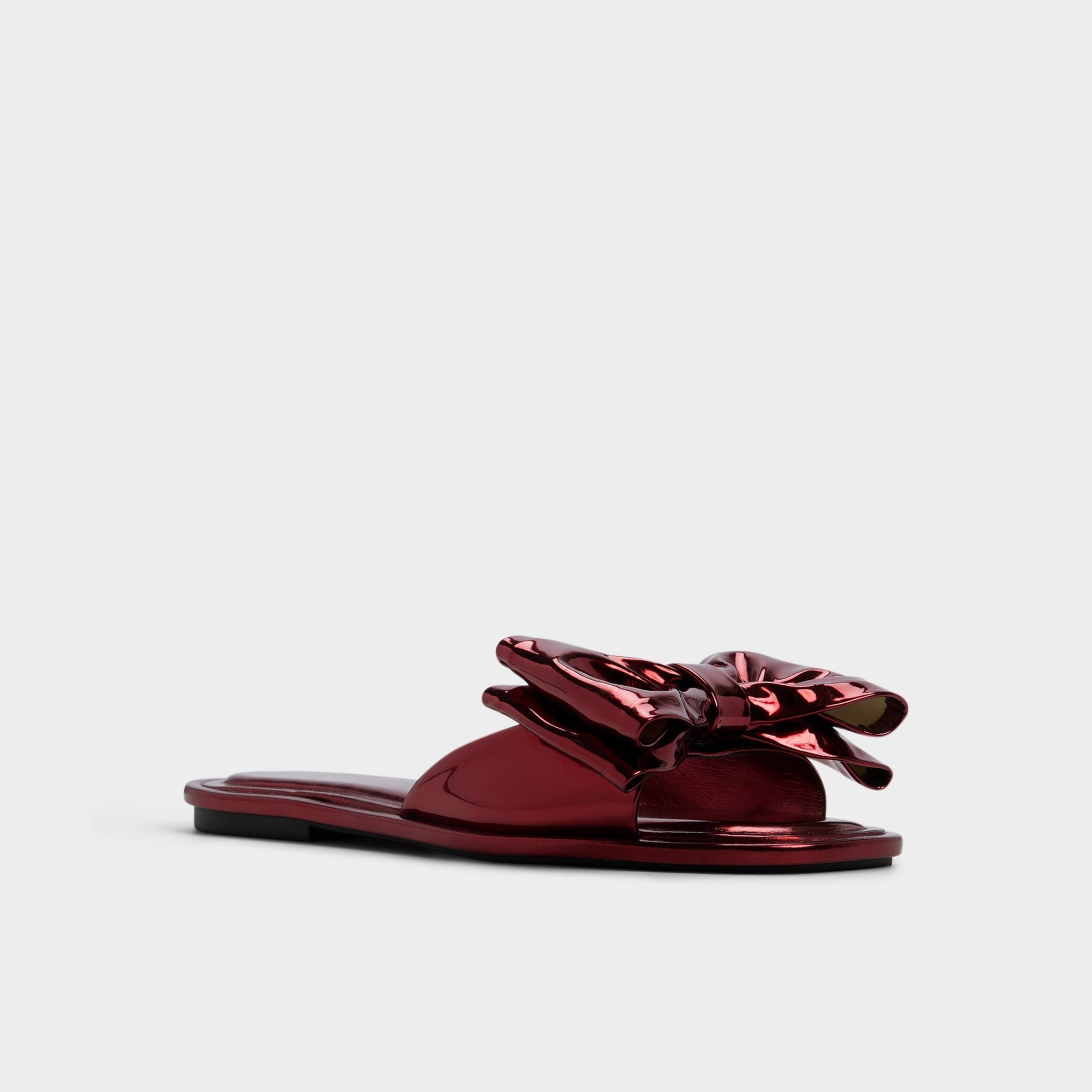 Bowetta in Medium Red - Slide sandal