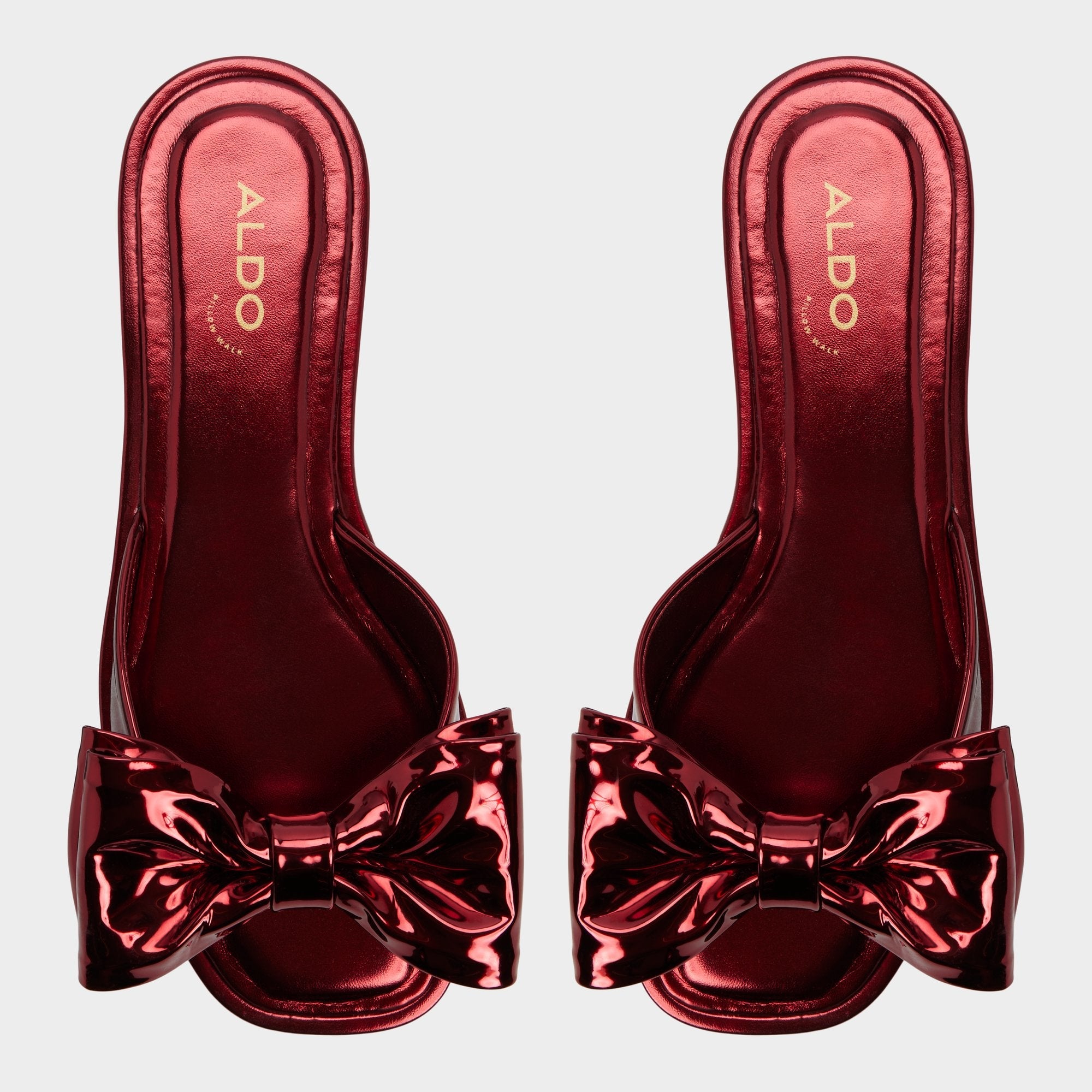 Bowetta in Medium Red - Slide sandal