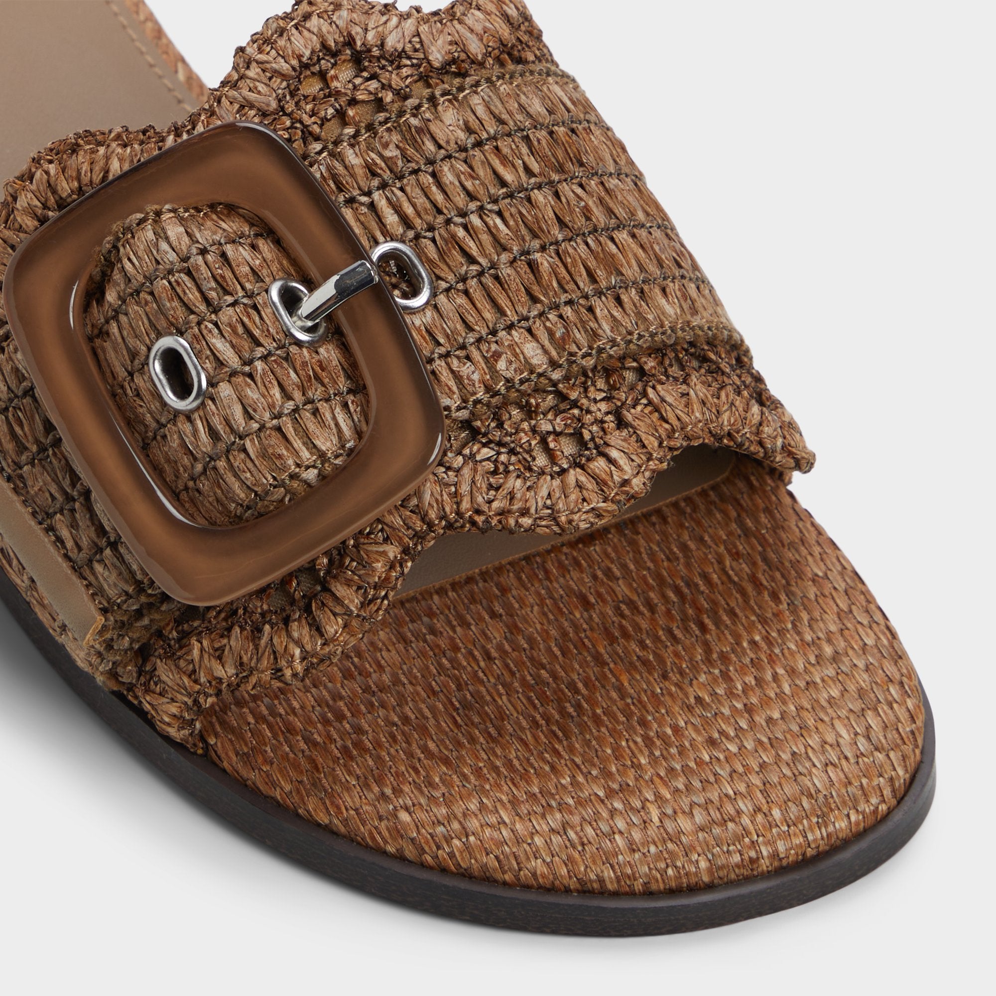 Wavysally in Light Brown - Slide sandal