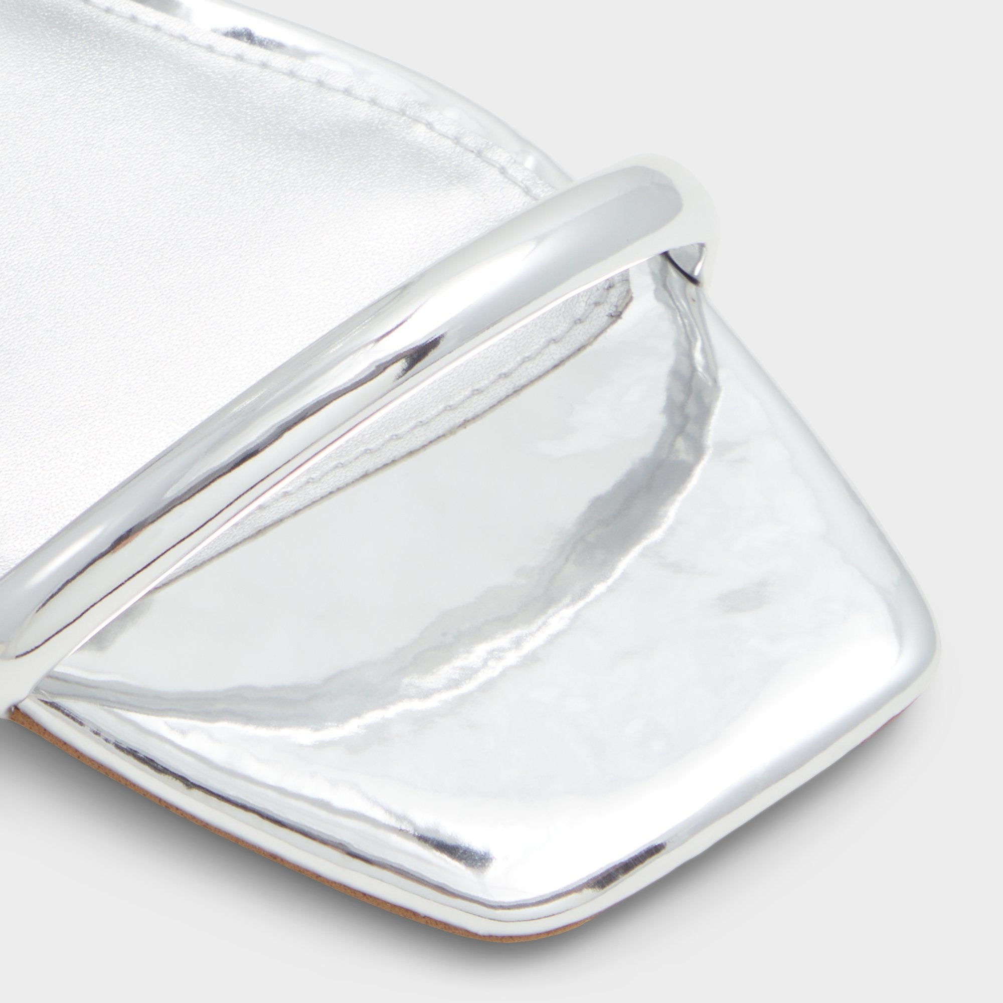 Spinna in Silver - Strappy sandal, Block heel