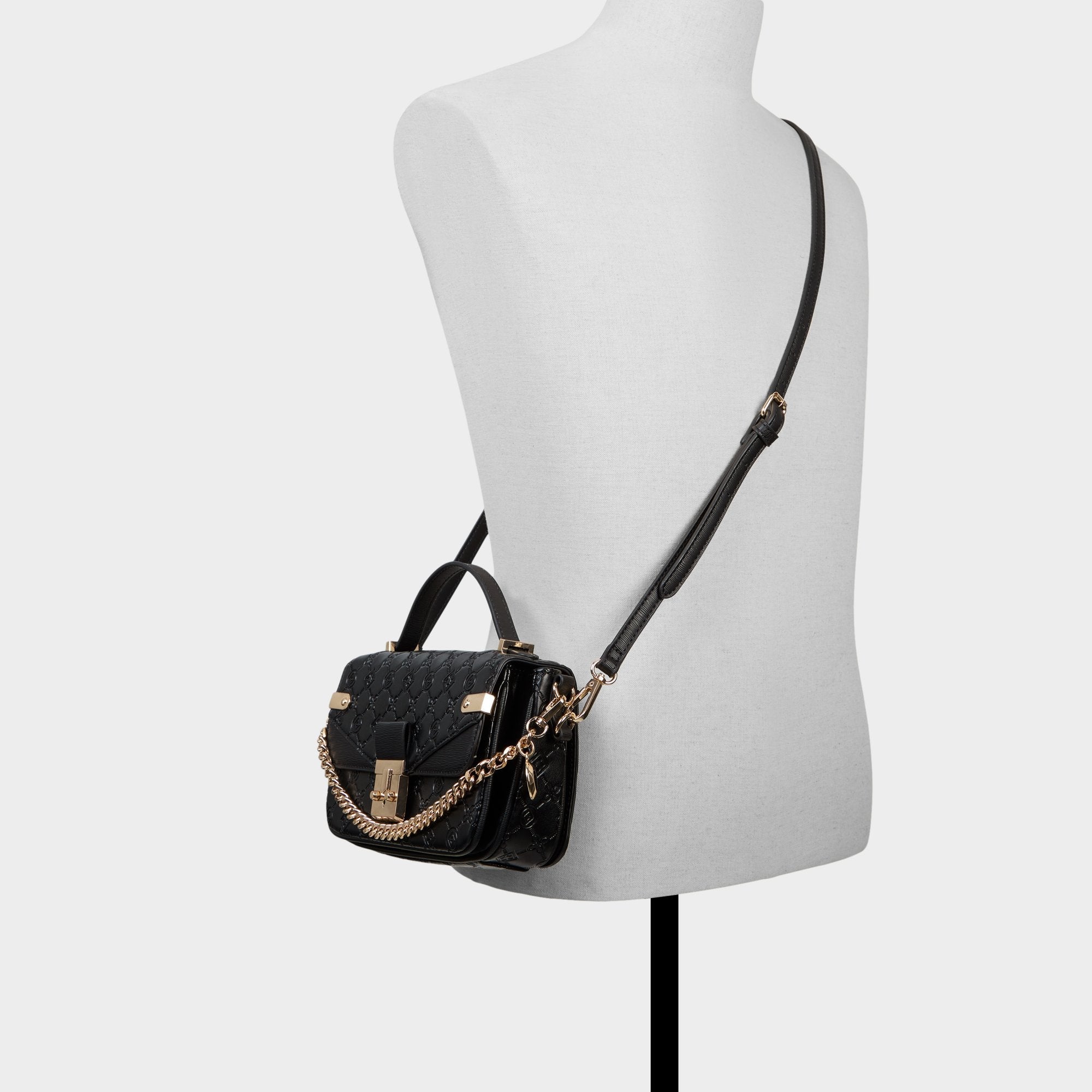 Dallannaax in Black - Crossbody bag