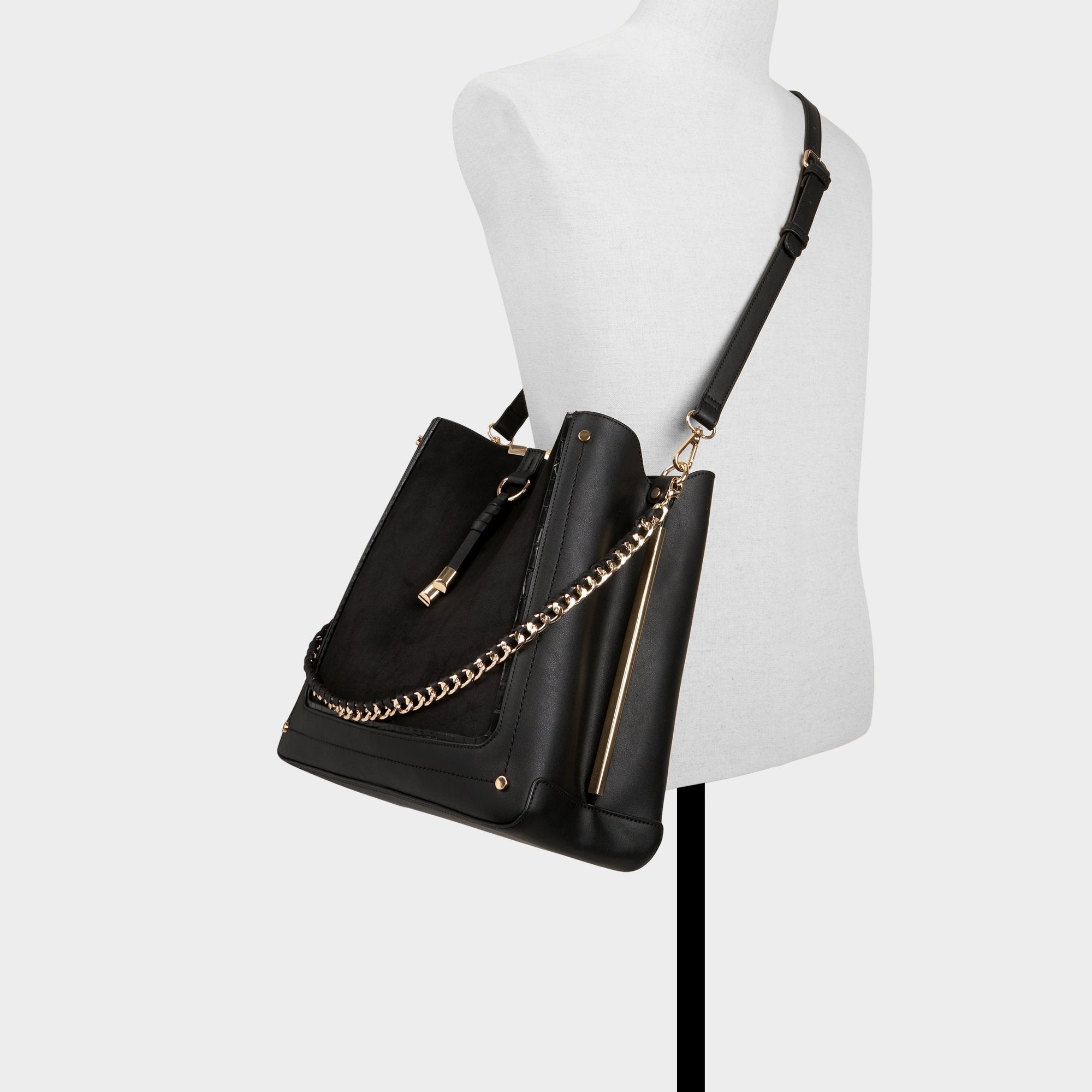 Nalaynaa in Black - Bucket bag