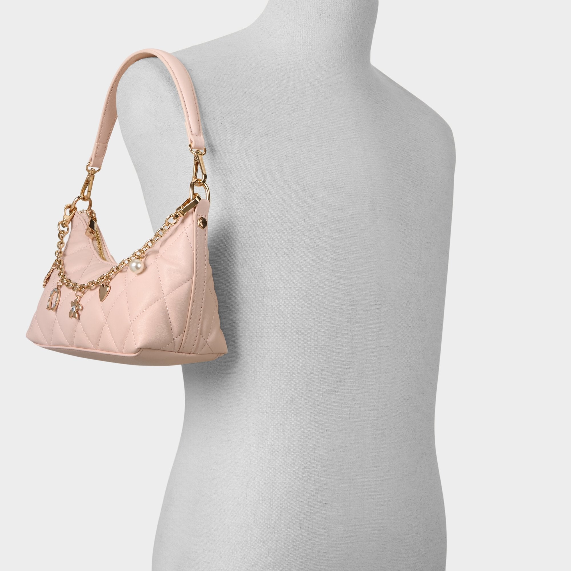 Alayacharmm in Light Pink - Shoulder bag