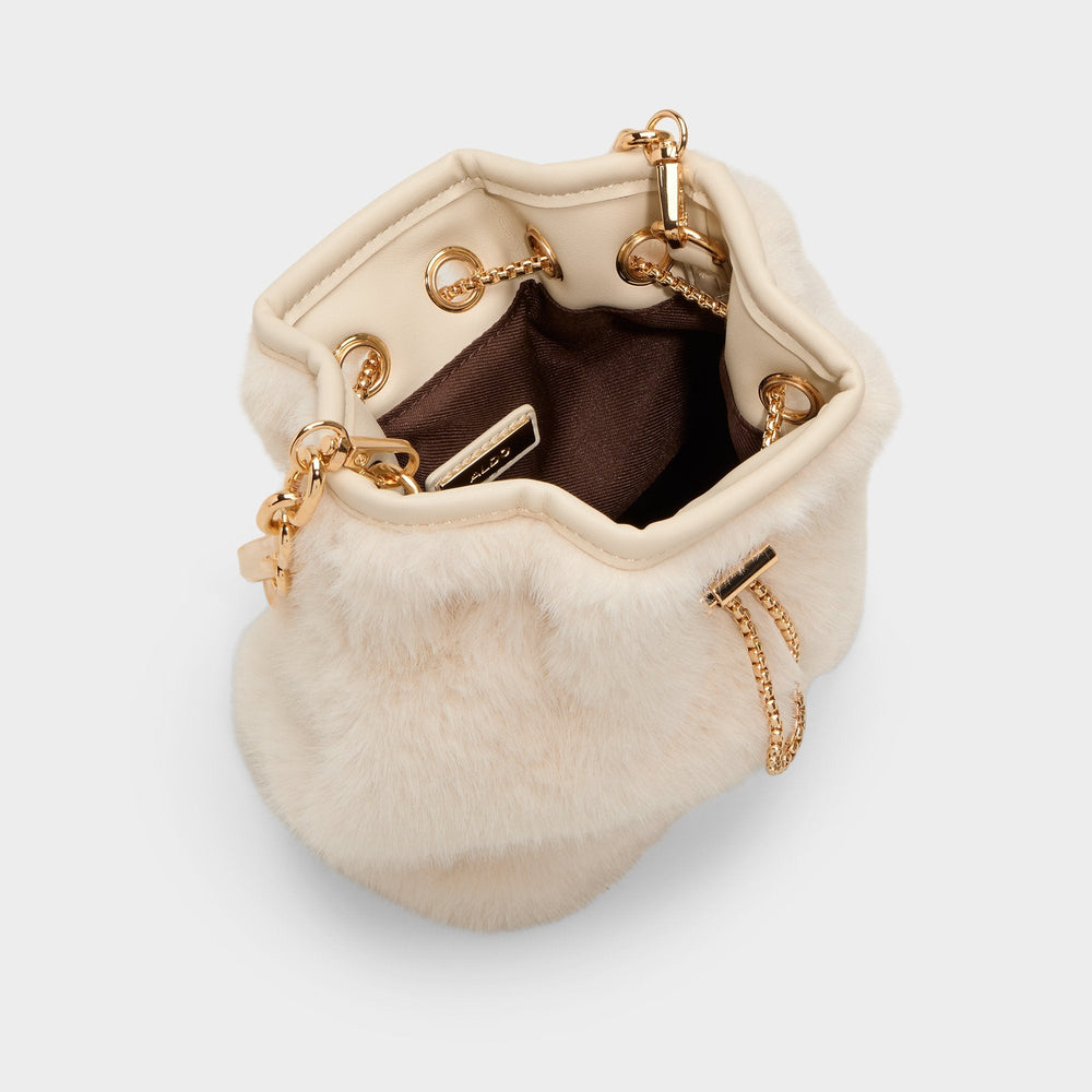 Ilynnaa in Other White - Bucket bag