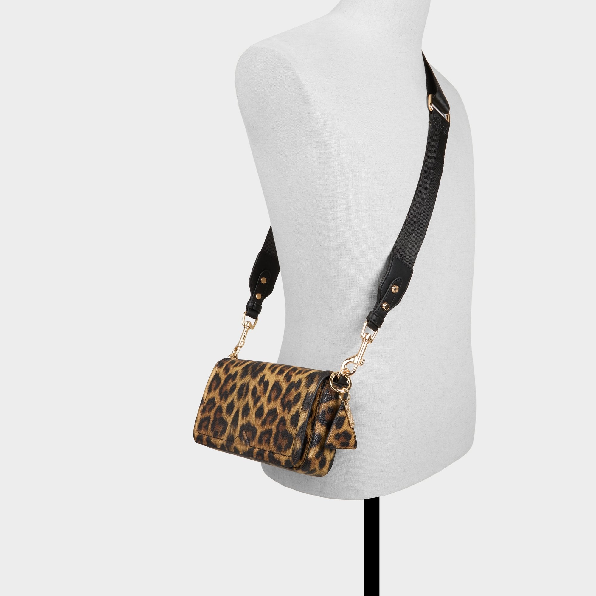 Gwendyy in Multi - Crossbody bag
