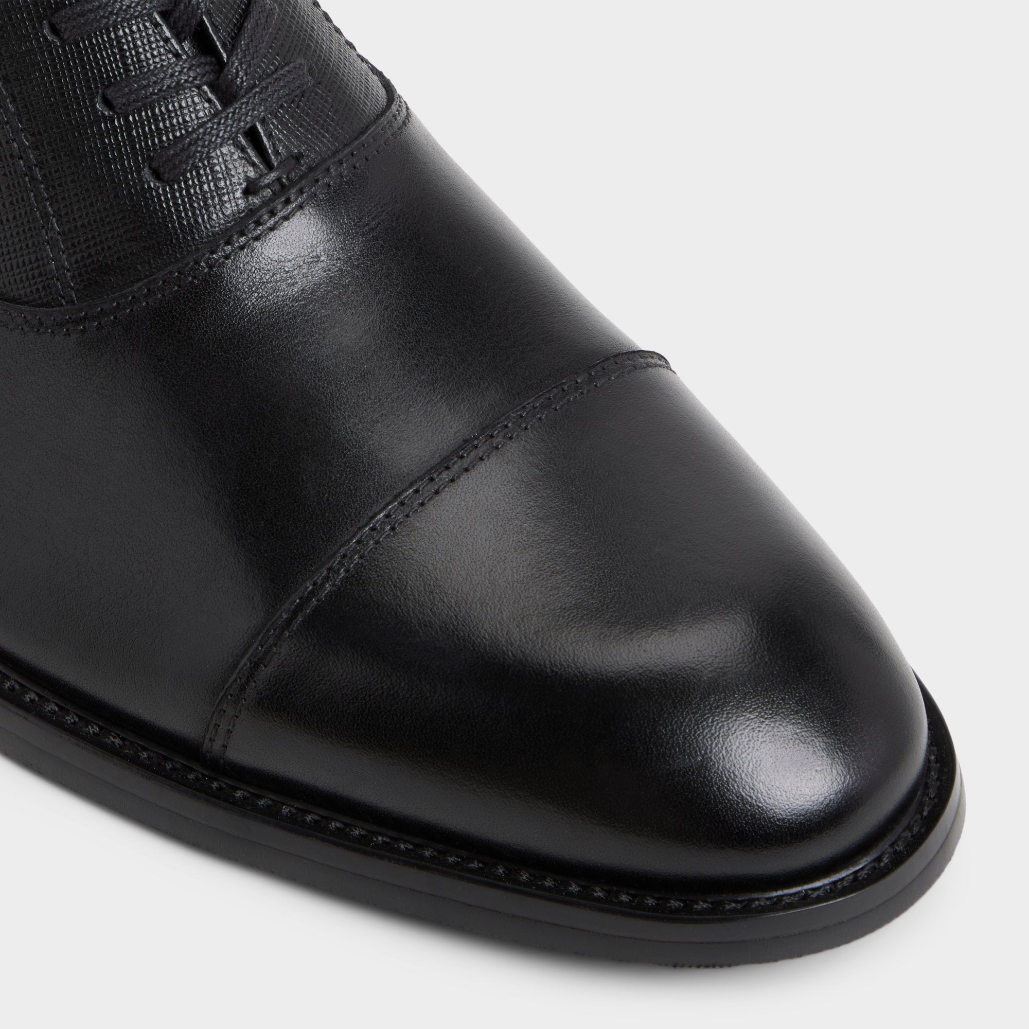Reece in Black - Oxford shoe