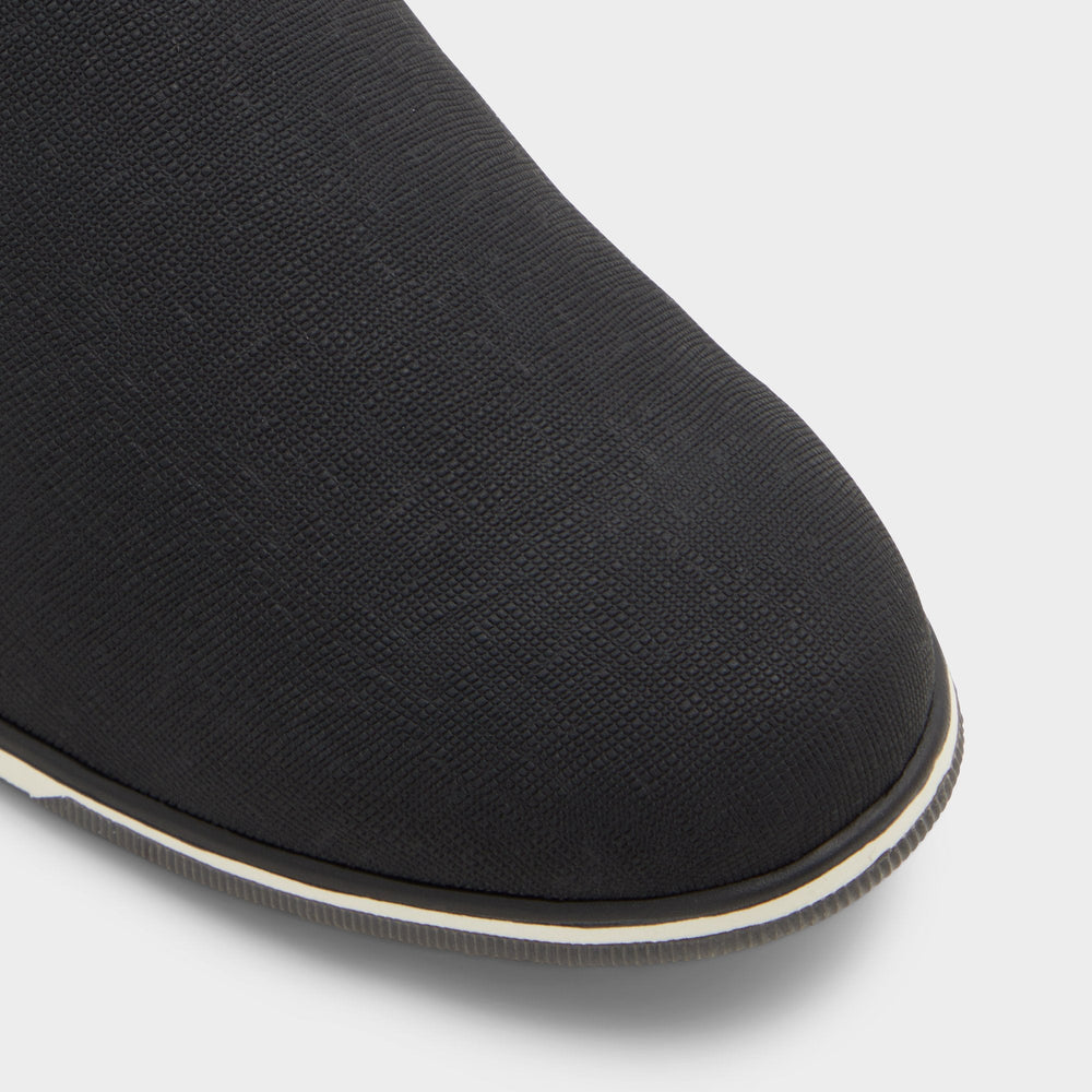 Braunbock in Black - Loafer