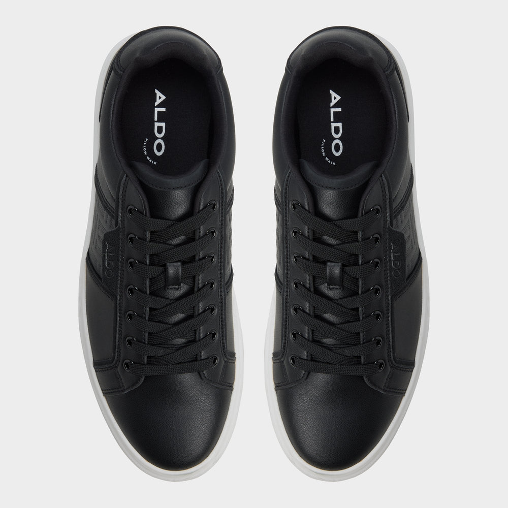 Courtline in Black Black 14253819 - Low top sneaker, Cup sole