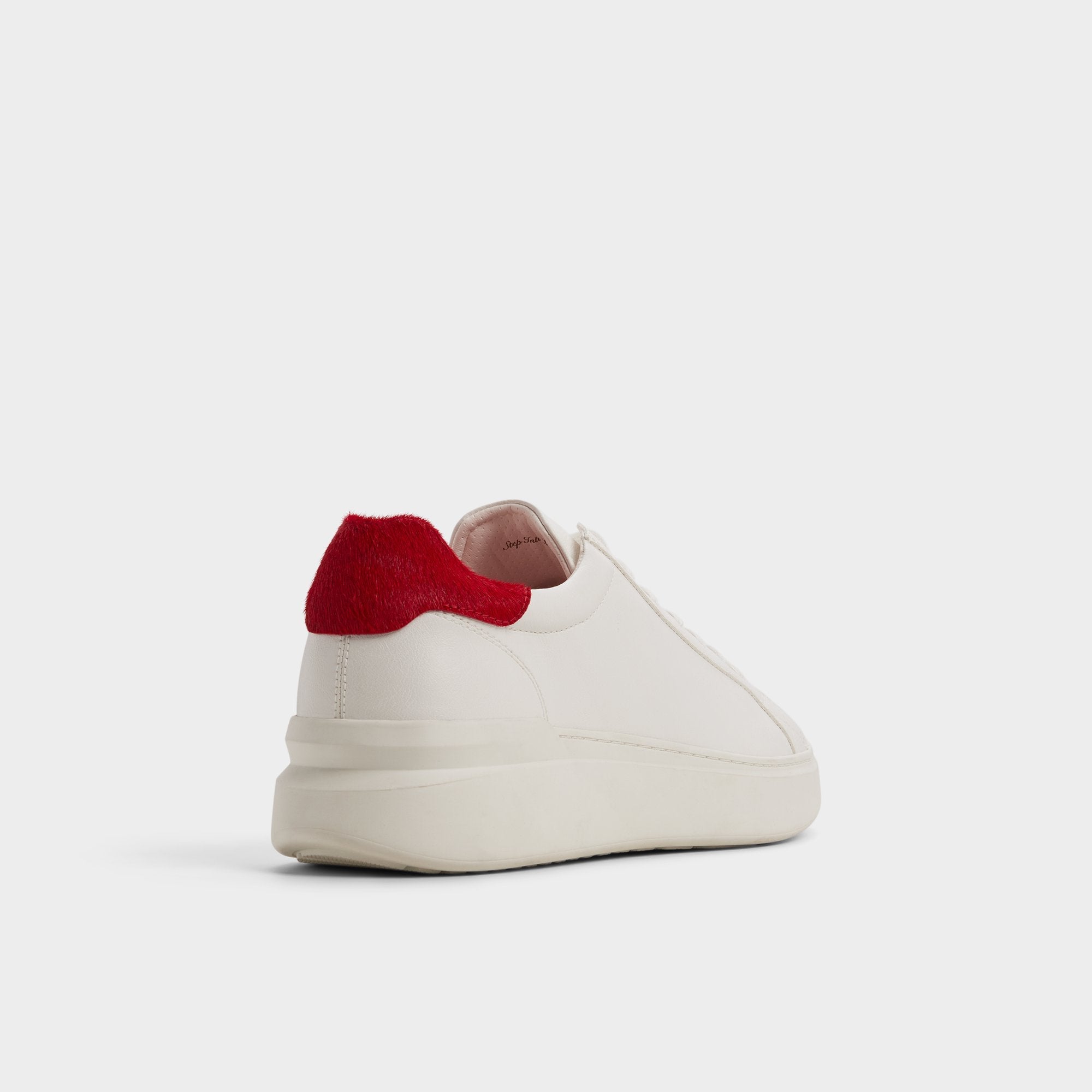 Rohan in White - Low top sneaker