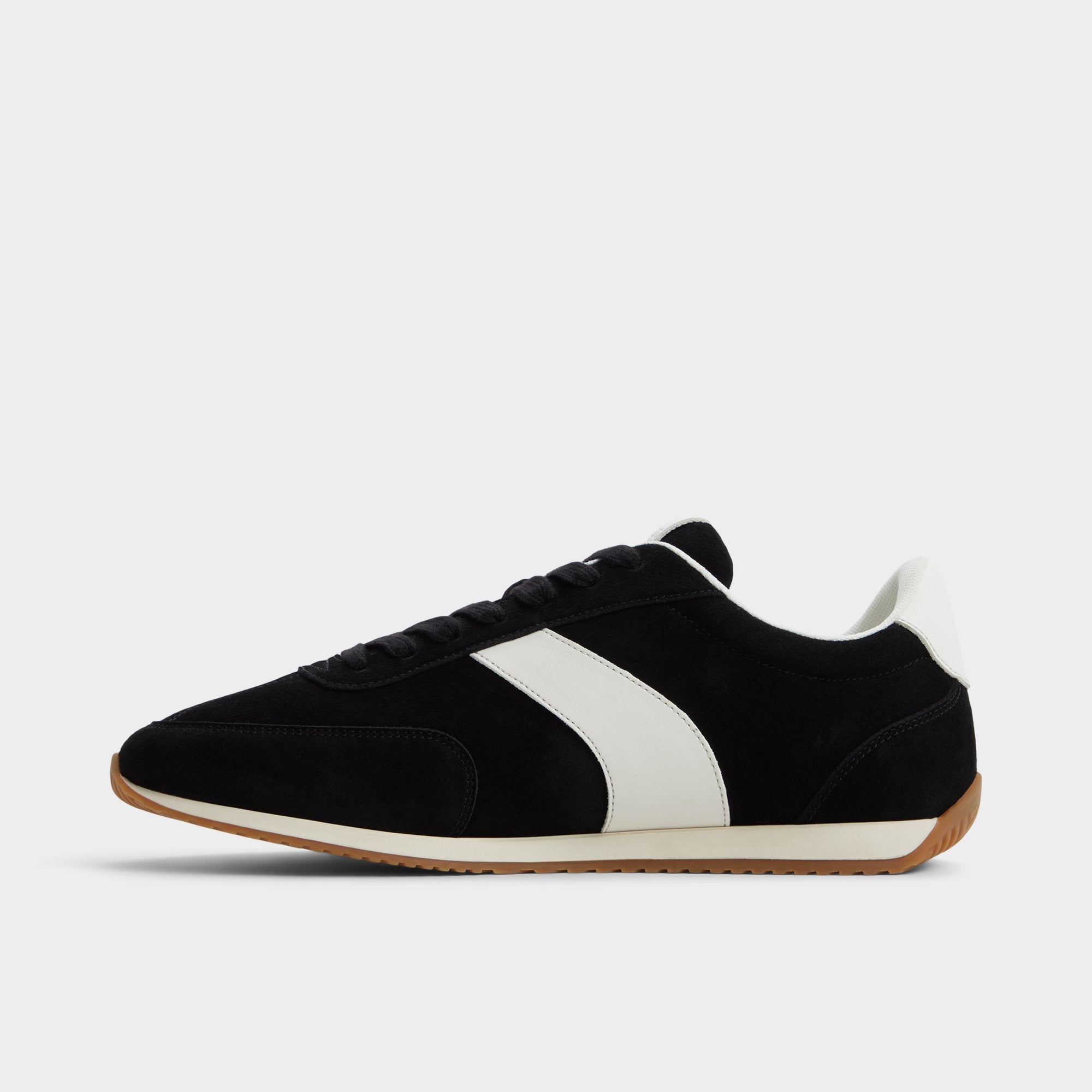 Nathaniell in Black - Low top sneaker, Cup sole