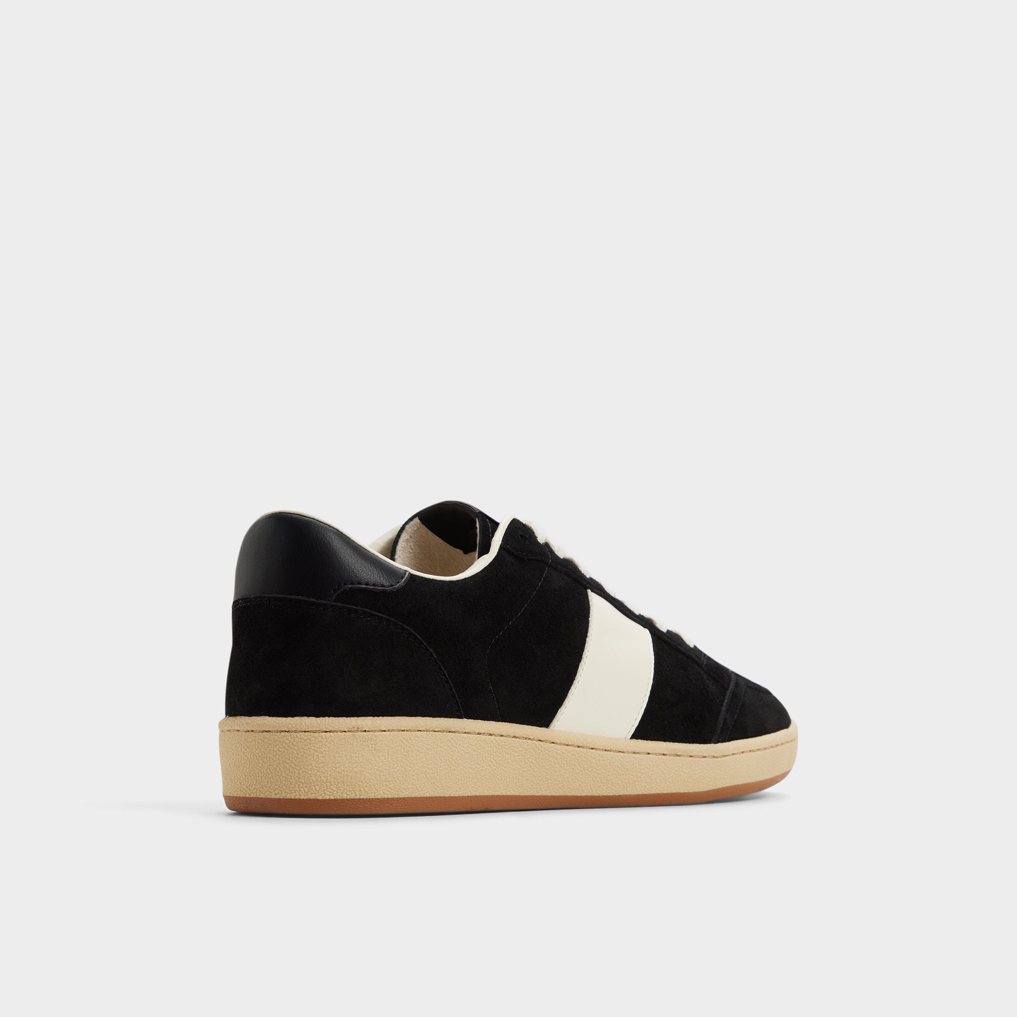 Roscoe in Black 14161308 - Low top sneaker, Cup sole