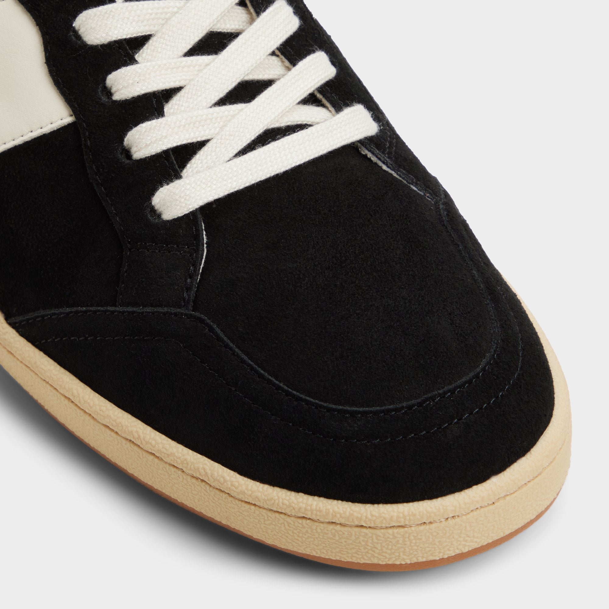 Roscoe in Black 14161308 - Low top sneaker, Cup sole