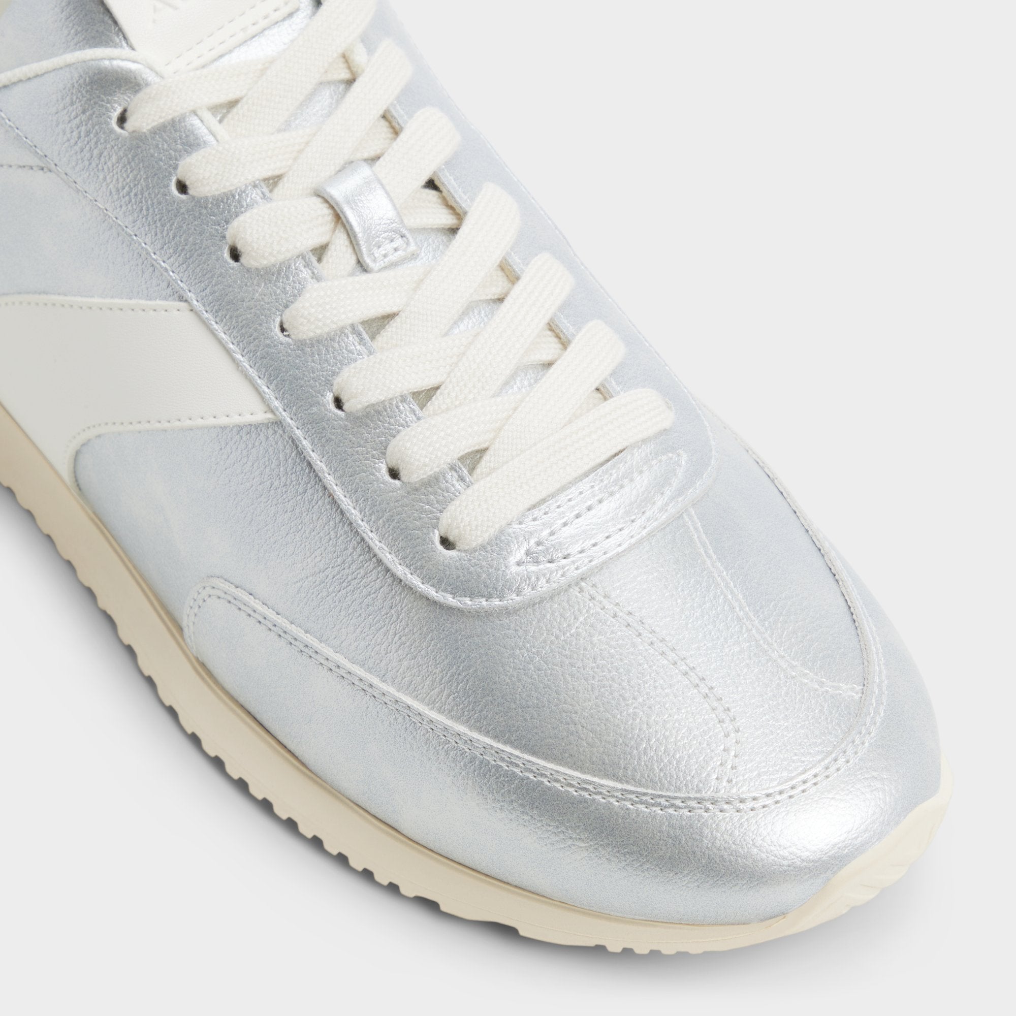 Nathaniell in Silver - Low top sneaker, Cup sole