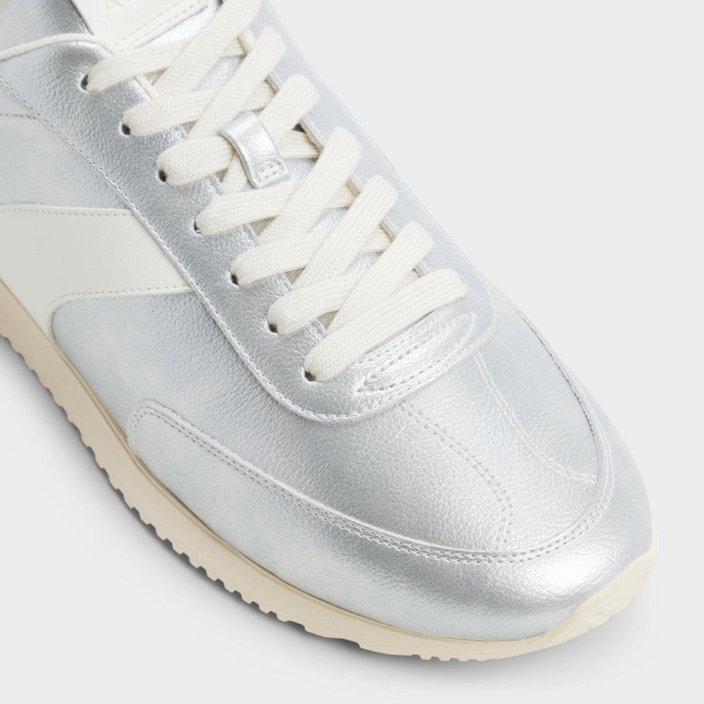 Nathaniell in Silver - Low top sneaker, Cup sole