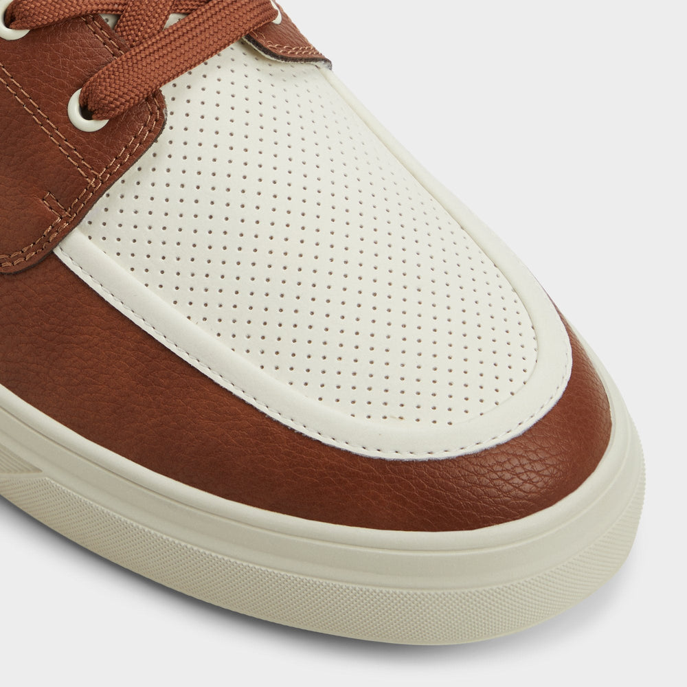 Wildwave Cognac Men's Casual Shoes - Boat shoe
