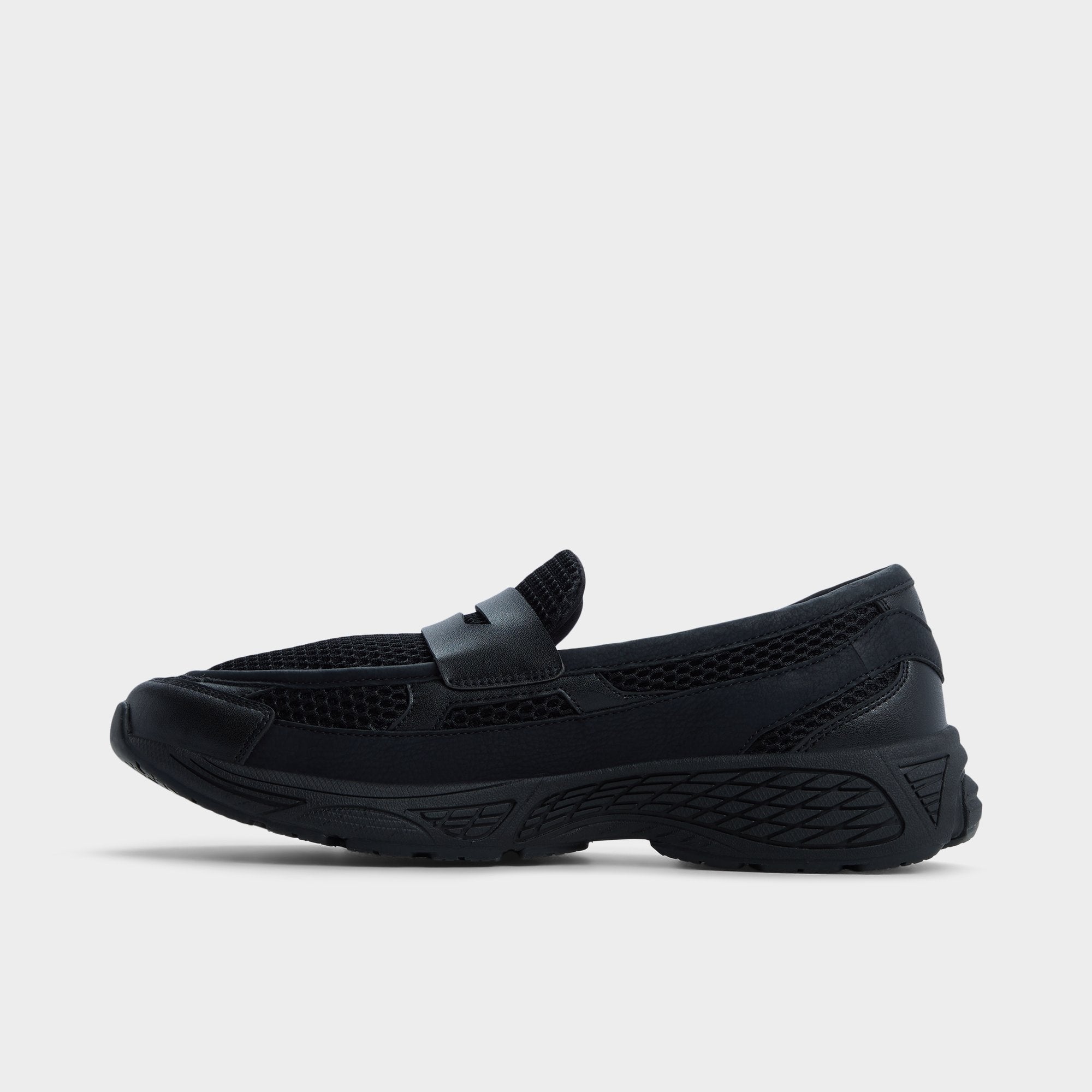 Loafersnkr in Black - Slip-on sneaker, Jogger sole