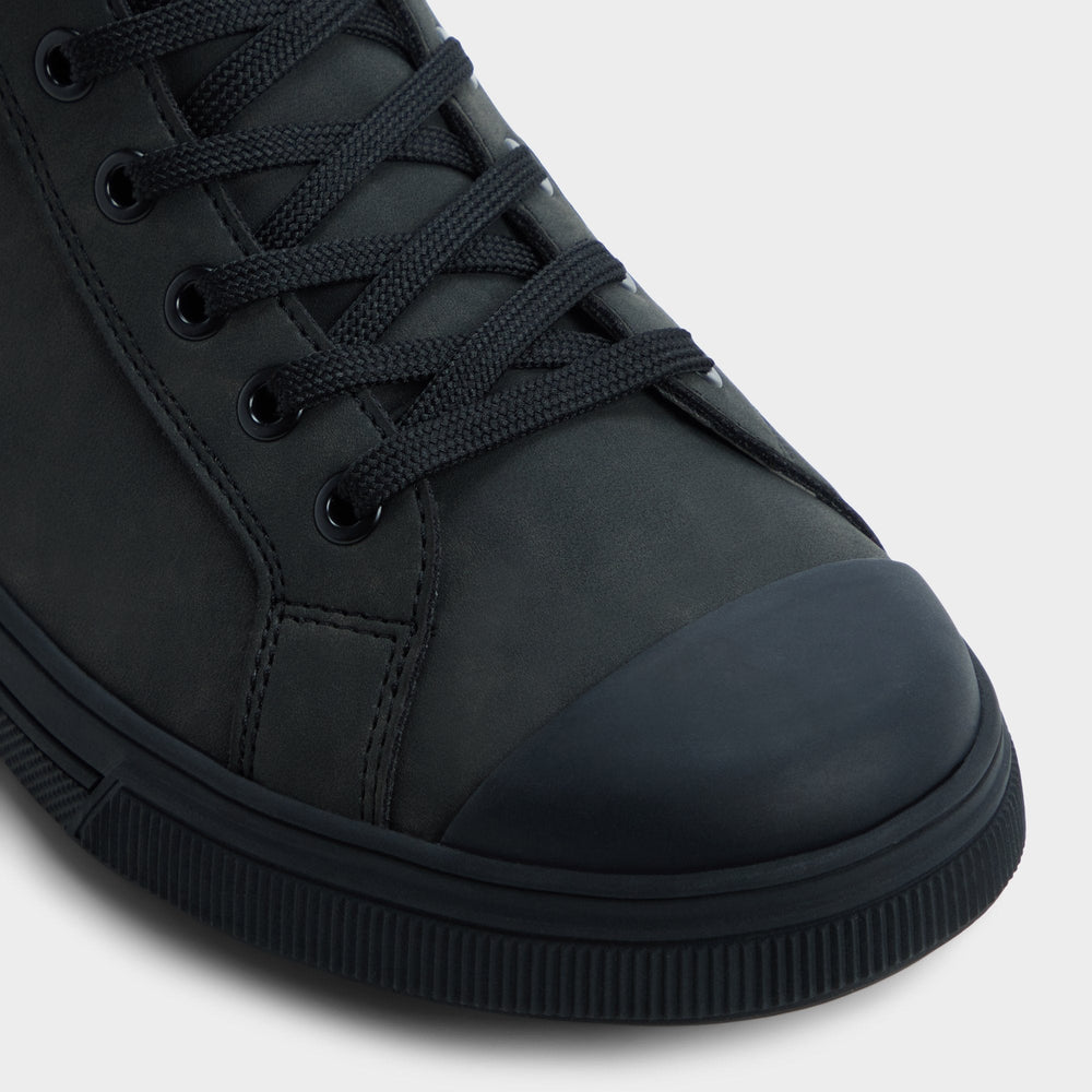 Esttanqueiro in Black - Lace-up boot, Cup sole